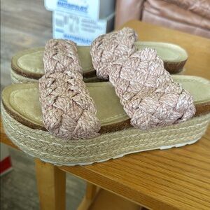 Braided Platform Sandals - Pink